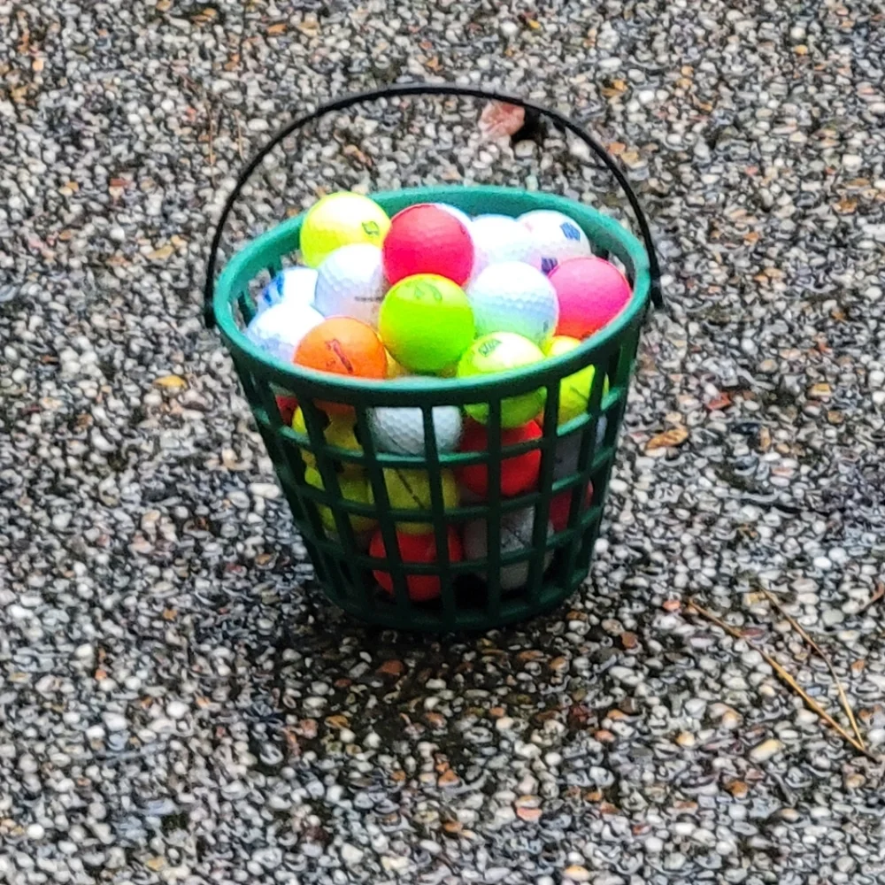 Assorted Golf Balls 100 Count Pre-owned HIT-AWAY - Picture 2 of 12